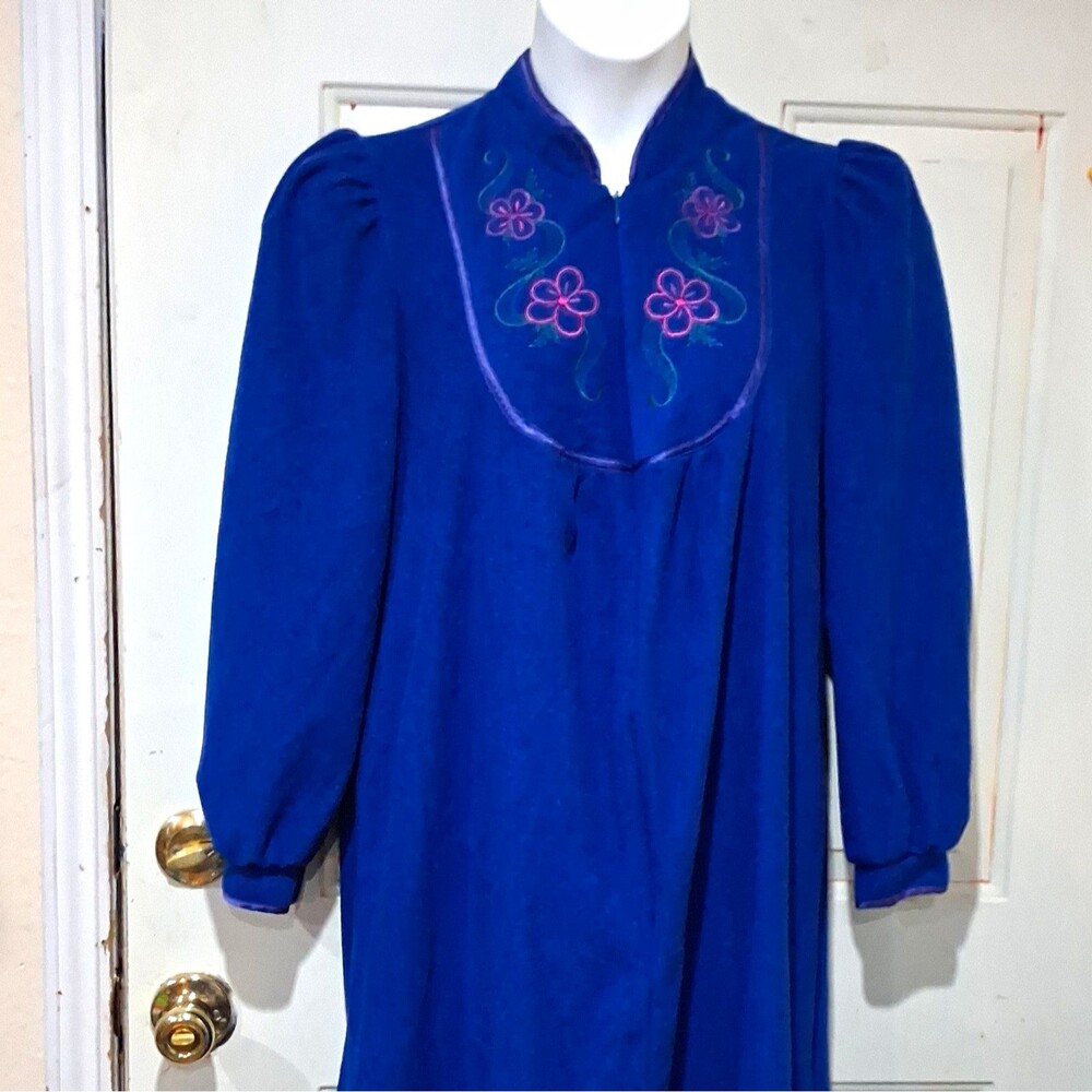 Vtg Velour Robe Blue Fleece Zip Front Mock Neck Embroidered Floral Housecoat